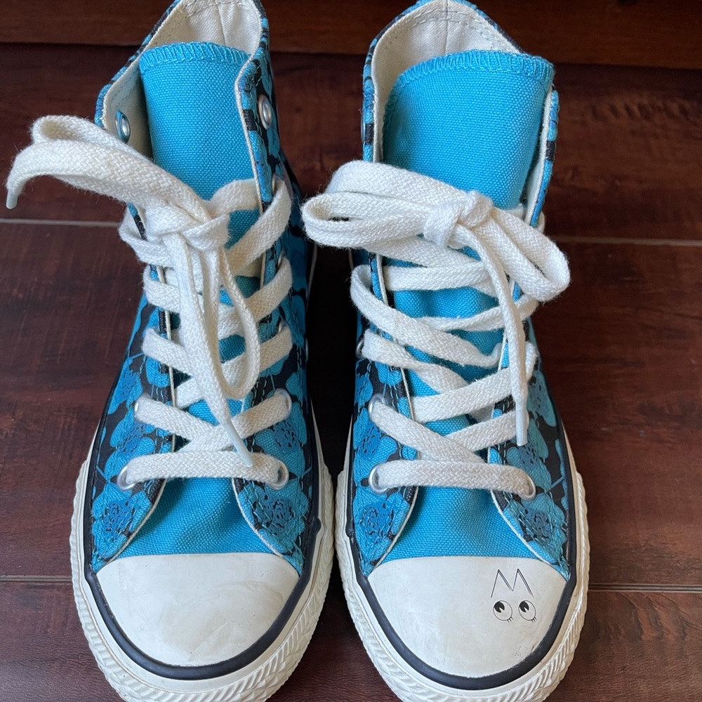 youth size 13 Converse CTAS Hi Dr. Woo shoe
